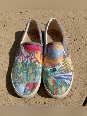 Women's Inkkas Slip-On Canvas Sneakers with Multicolor Nature Print